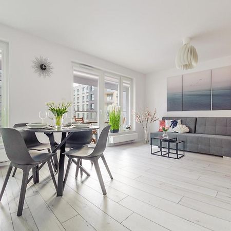 Apartamenty Sun & Snow Przystan Letnica غدانسك المظهر الخارجي الصورة